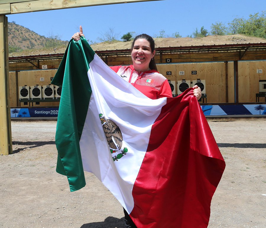 ORO EN PISTOLA 25M FEMENIL PARA MEXICO