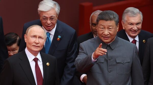 RUSIA Y CHINA: ¿POR QUÉ SUS LAZOS 
