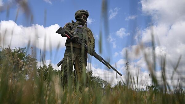 RUSIA LANZA UN ATAQUE MASIVO CONTRA LA INDUSTRIA MILITAR UCRANIANA EN UN DÍA DE COMBATES