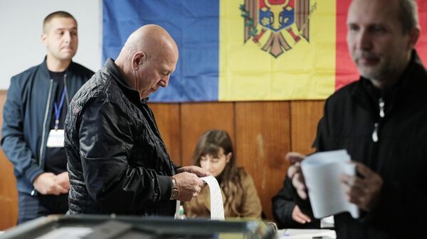 A CIENTOS DE MILES DE MOLDAVOS SE LES NEGÓ LA OPORTUNIDAD DE VOTAR EN RUSIA, DENUNCIAN DESDE EL KREMLIN
