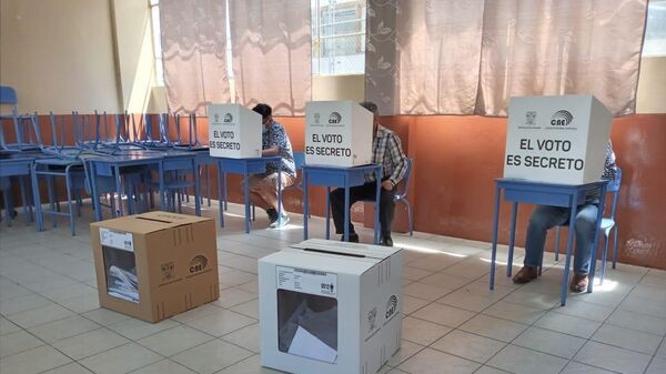 CIFRA R&Eacute;CORD DE CANDIDATOS HACE PREVER OTRO GOBIERNO DE PER&Uacute; SIN GRANDES APOYOS, SE&Ntilde;ALA EXPERTO